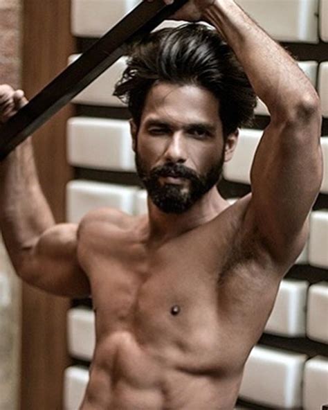 shahid kapoor hot|Shahid Kapoor flaunts his chiselled body in a hot shirtless picture .